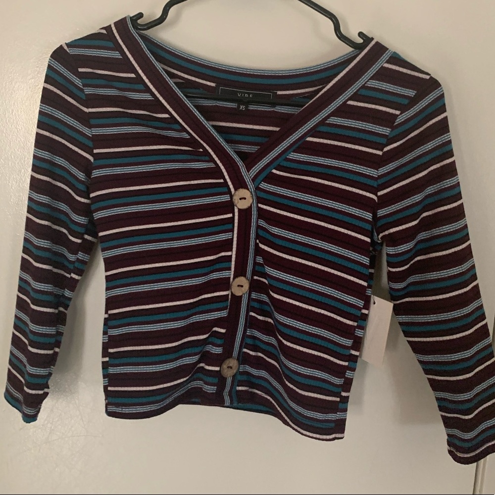 Vibe sportswear button down v-neck shirt